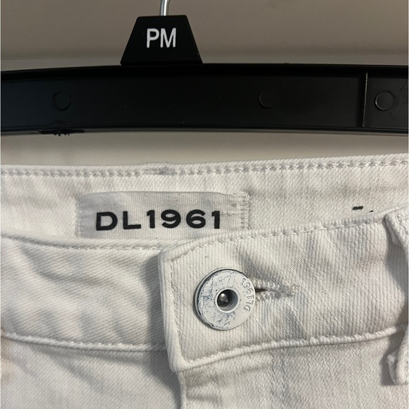 FINAL PRICE DL1961 White Skinny Jeans - Picture 2 of 5